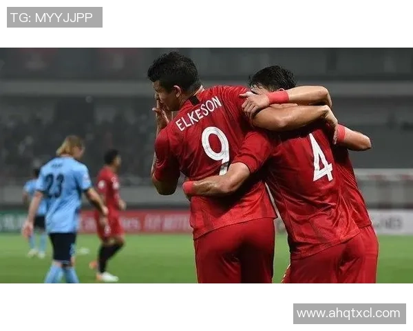 恒大与斯威激战正酣比分揭晓引发球迷热议